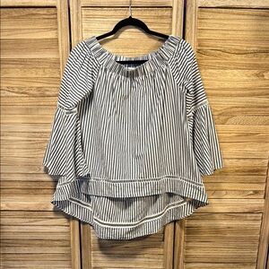 Wonder Lust LA Off the shoulder white striped top with flared sleeves Size M